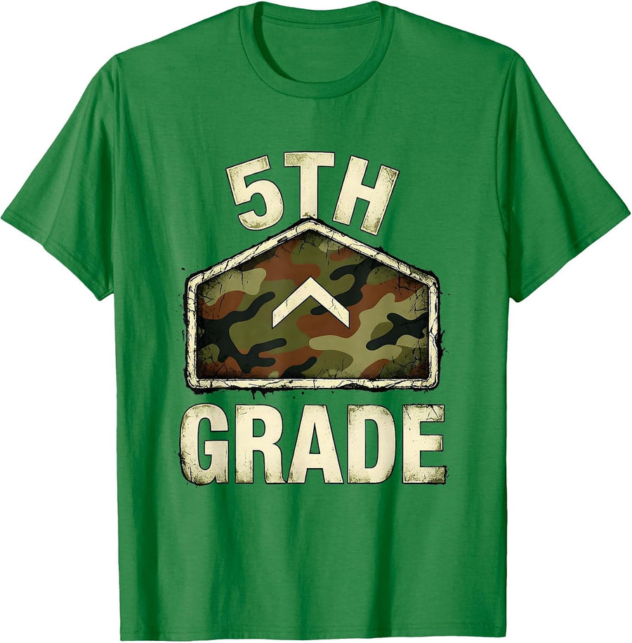 Men's 5th Grade Distressed Camo Back To School Boys Teacher T-Shirt - Kelly Green