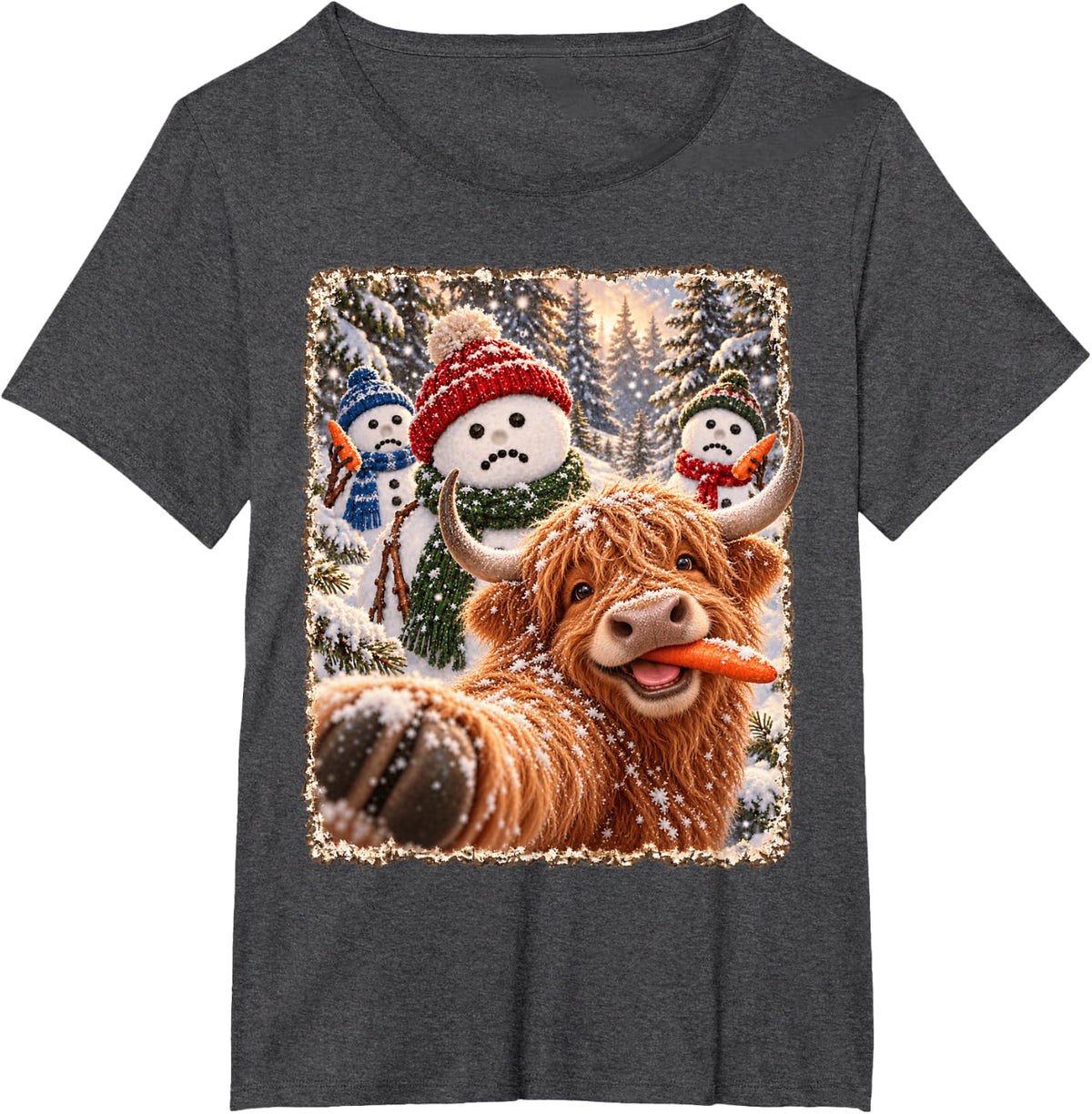 Funny Highland Cow Playful Christmas Snowman Selfie T-Shirt - Dark Heather Grey
