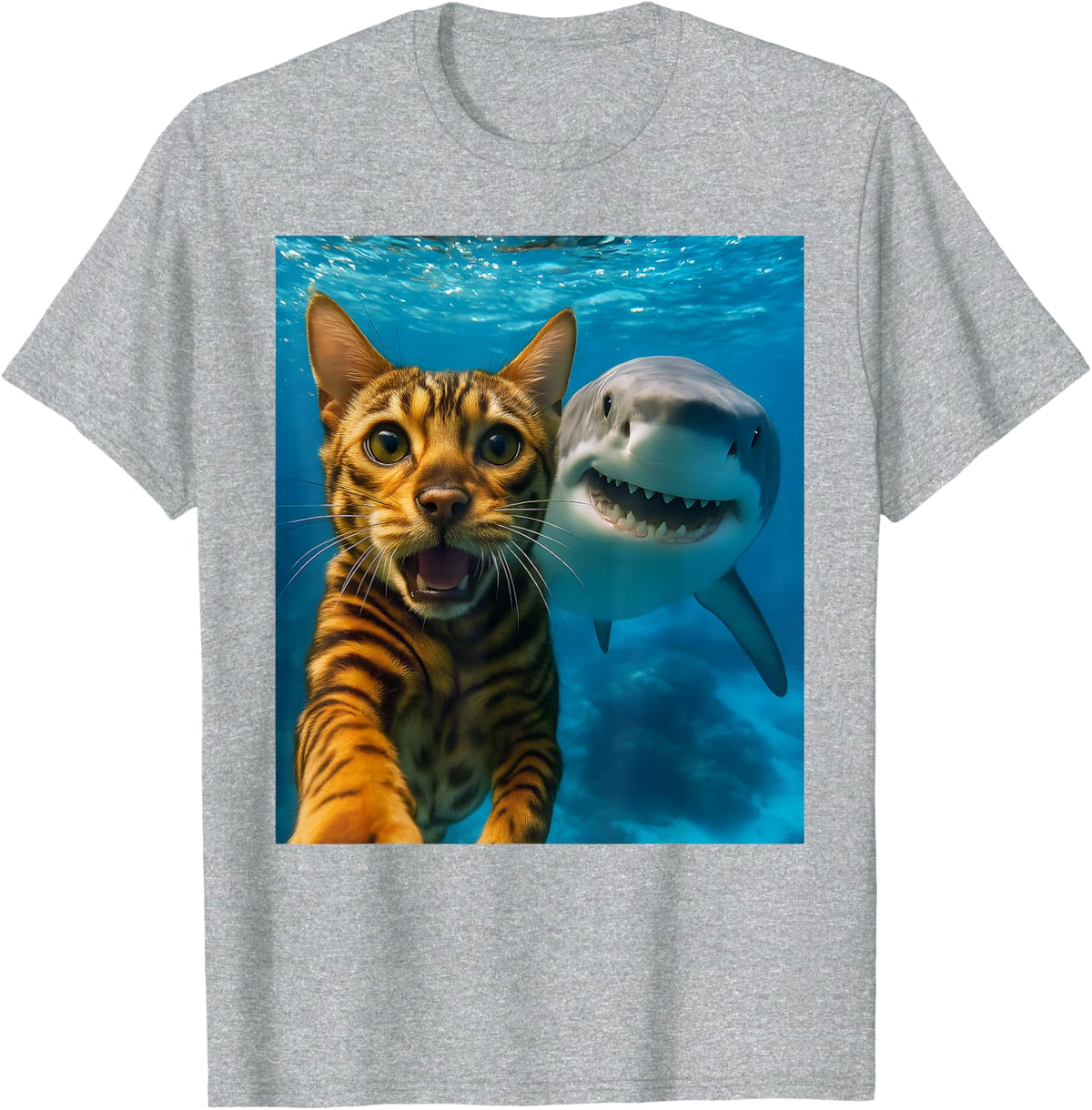 Funny Bengal Cat Selfie with Shark Ocean Lovers T-Shirt - Heather Grey